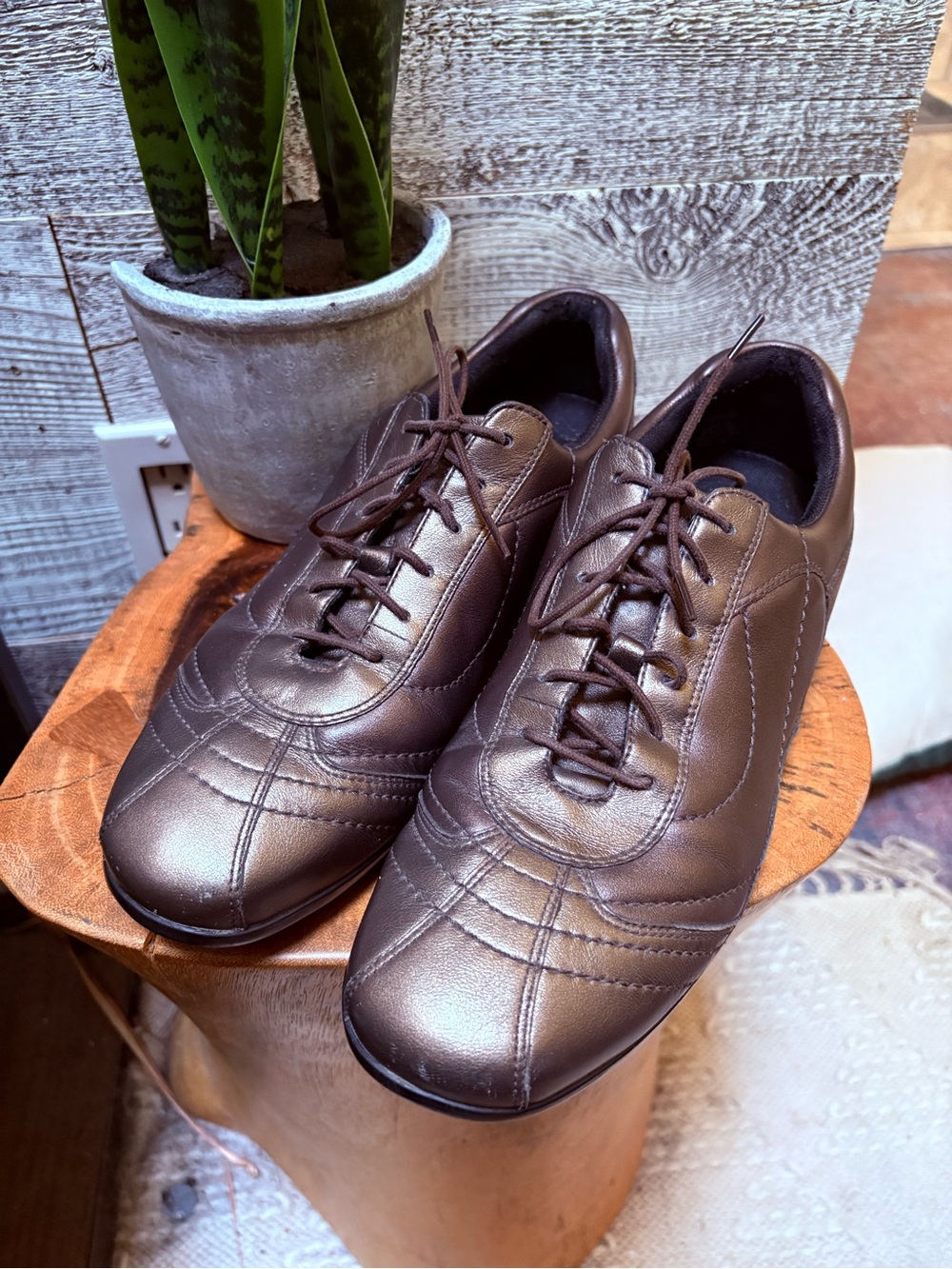 Rockport | Bronze Metallic Leather Lace-Up Oxfords - Women's US 10, Brown